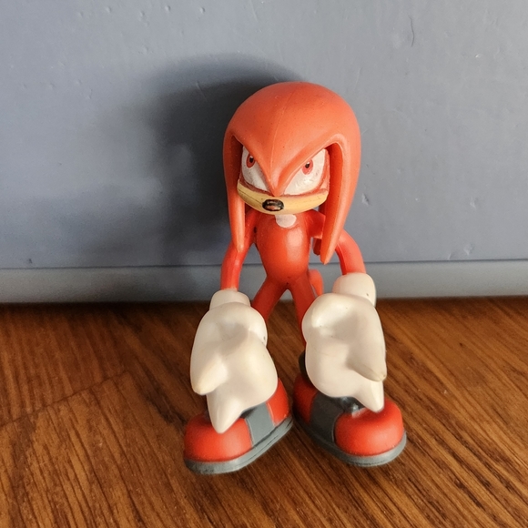 Retro Vintage Collectible Action Figure Nendroid Knuckles Sonic the Hedgehog - Picture 2 of 11